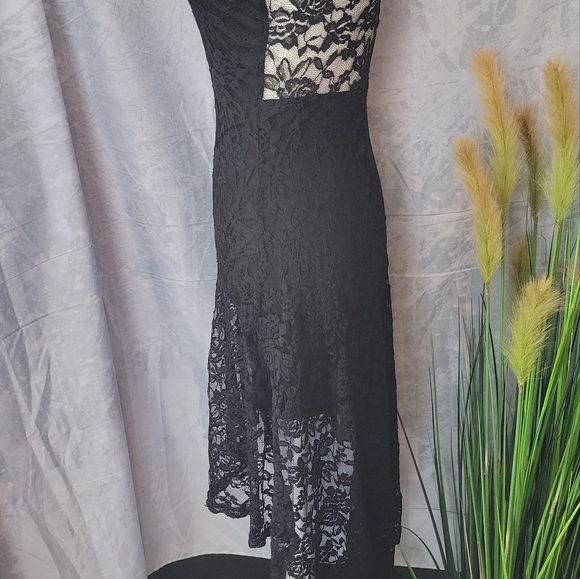 Sans Souci hi low lace dress..id#019 - Picture 3 of 5